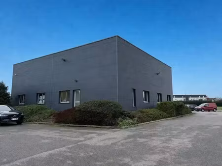 vente local d’activités ploeren 56880 700m²