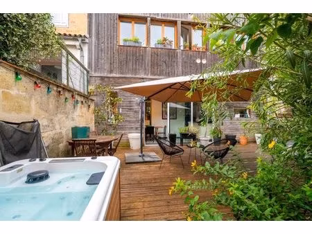 appartement de 4 pièces de 122 m² à bordeaux