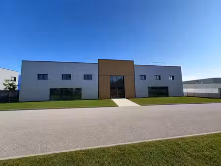 vente local d’activités couëron 44220 2600m²