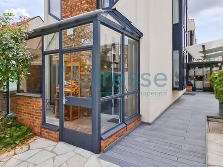 vente maison 7 pièces  135.42m²  suresnes