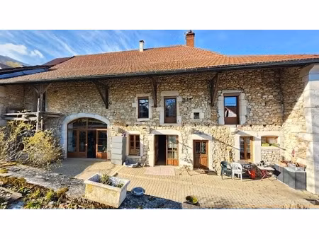 vente maison 6 pièces 216 m² à injoux-génissiat (01200)  395 000 €