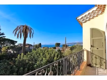 villa de 9 pièces de luxe en location antibes  provence-alpes-côte d'azur