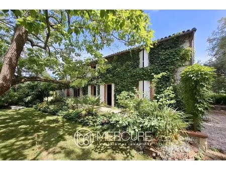 propriété à carbonne