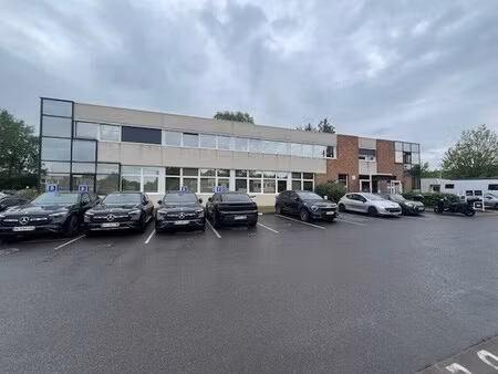 location bureaux 298 m² à 646 m²