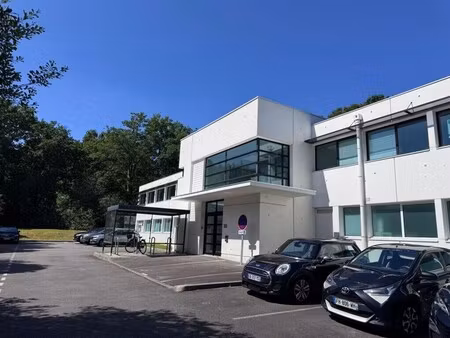 location bureaux 295 m² à 675 m²