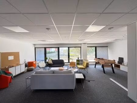 location bureaux 304 m²