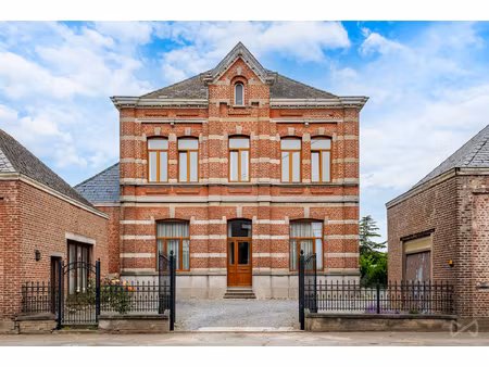huis te koop in chièvres met 6 slaapkamers