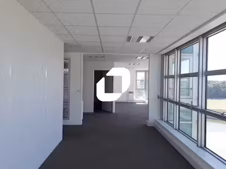 location bureaux guyancourt 78280 65m² à 370m²