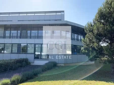 location bureaux 407 m²