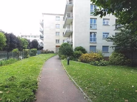 location appartement 1 pièce 32m²