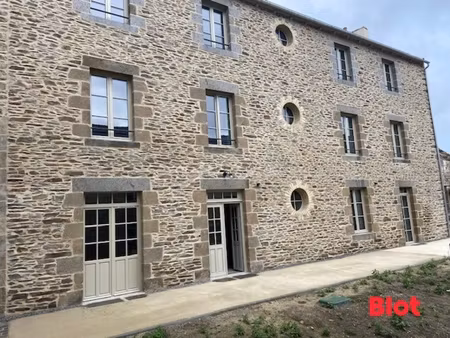 a louer chez blot immobilier pleudihen-sur-rance - place de stationnement - cancale