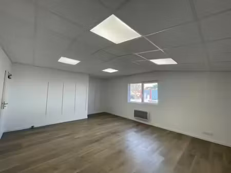 location bureaux 60 m² à 240 m²