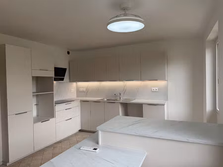 location appartement 4 pièces  116.83m²  bry