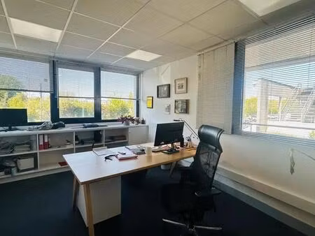 location bureaux 378 m²