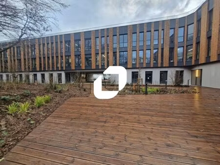location bureaux 64 m² à 1 113 m²