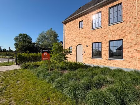 huis te koop in oostakker met 4 slaapkamers