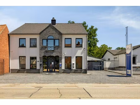 commercieel te koop in beringen met 4 slaapkamers
