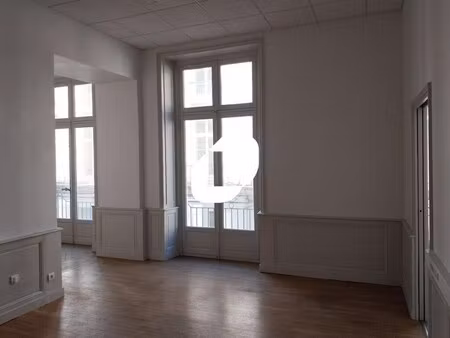 location bureaux 85 m²