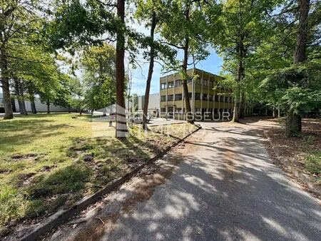 vente bureaux 2 013 m²