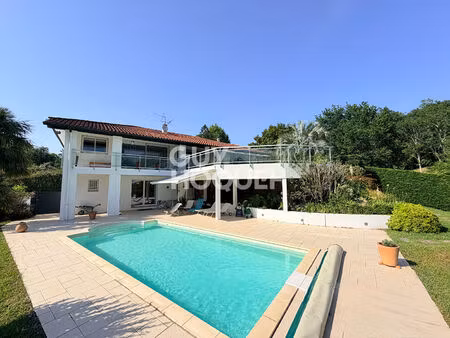 maison urrugne 4 pièces 240 m²