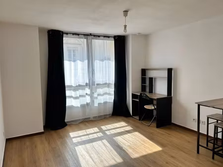 location appartement 1 pièce 22 m² à lyon 3 (69003)