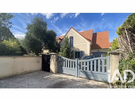 maison traditionnelle à maurecourt (78780)