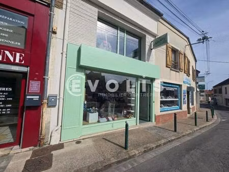 location commerce ballancourt sur essonne 91610 80m²