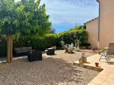 à saint-paul-trois-chateaux - villa familiale sur 2 niveaux d'environ 115 m² dans un...