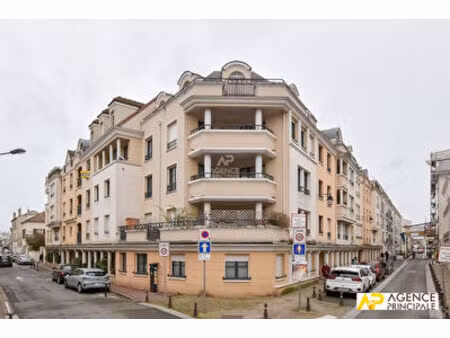 maisons-laffitte - 5 pièce(s) - 110 m² - hyper centre - face cinéma - ascenseur