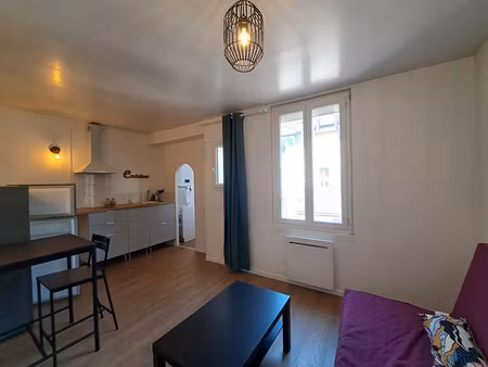 location appartement 1 pièces 20m2 reims 51100 - 465 € - surface privée