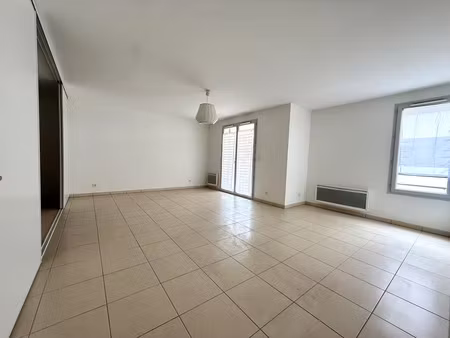 vente appartement 3 pièces 71m2 toulon 83000 - 315000 € - surface privée