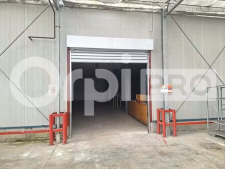 location entrepôt la chapelle en serval 60520 564m²