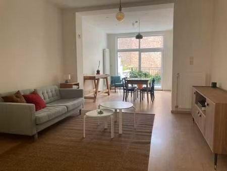 appartement meublé d'une chambre avec jardin et terrasse