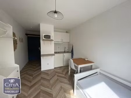 joli studio meublé en résidence étudiante.