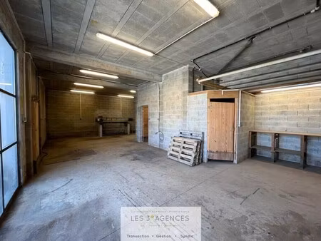vente local d’activités la mole 83310 295m²