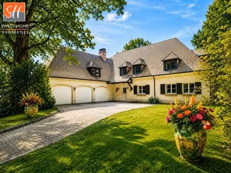 villa +/- 775 m² bureau + 6 ch + 3/4 sdb - garage