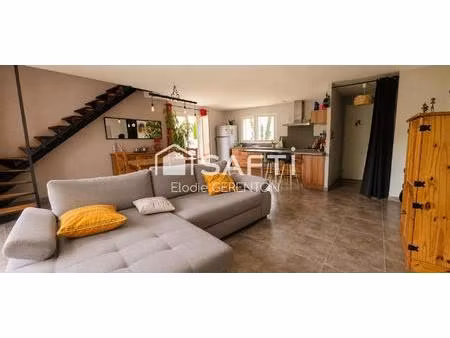 villa 3 faces dans village recherché
