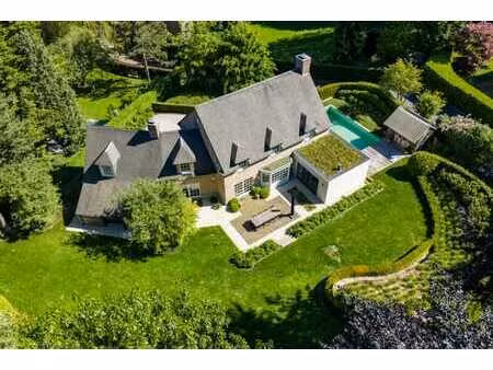 overijse – superbe villa avec piscine sur un terrain de 60 a