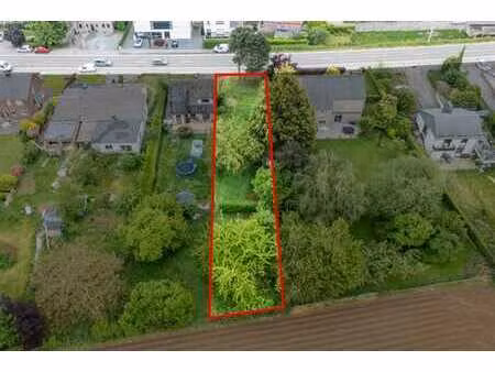 terrain à bâtir de 770 m²