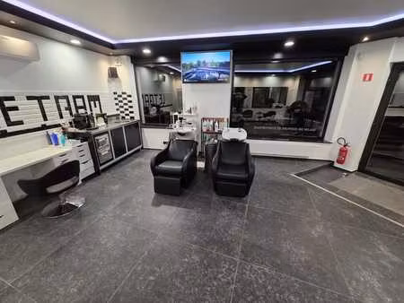 local commercial salon de coiffure de 30 m² à louer à liège