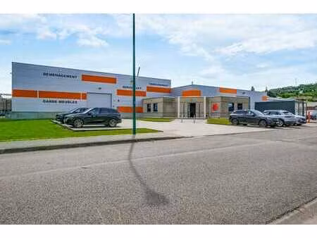 halls neufs avec solution logistique clé en main