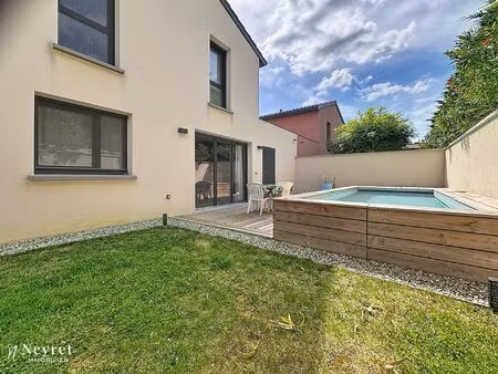 maison t4 88 m2 a communay piscine garage au calme