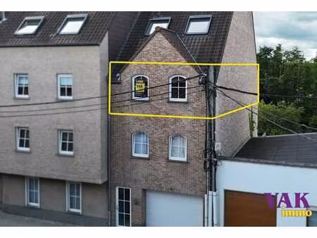 superbe appartement au 2ème étage avec terrasse et garage