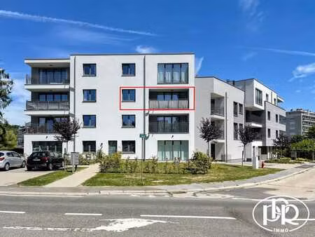 terasse sud-ouest et parking intérieur