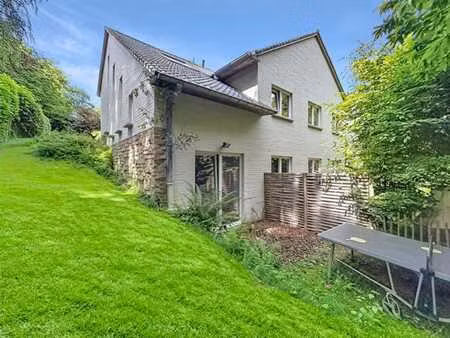 rixensart - spacieuse villa 5 ch  3 sdb + prof lib possible