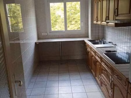 location appartement 3 pièces à joué-lès-tours (37300) : à louer 3 pièces / 85m² joué-lès-