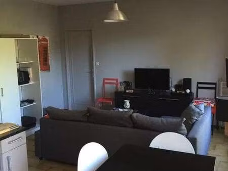 location appartement 2 pièces à aix-en-provence (13080) : à louer 2 pièces / 40m² aix-en-p