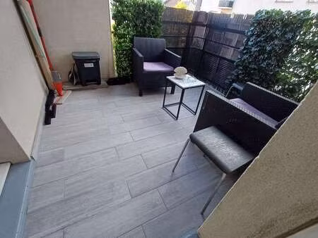 location appartement 3 pièces à courbevoie (92400) : à louer 3 pièces / 66m² courbevoie