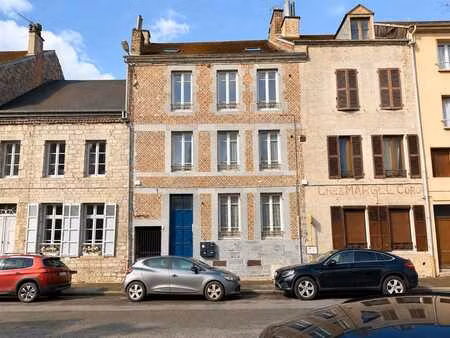 élégant immeuble de caractère composé de 4 logements