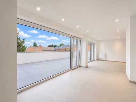 appartement renove - 2 chambres + terrassse !